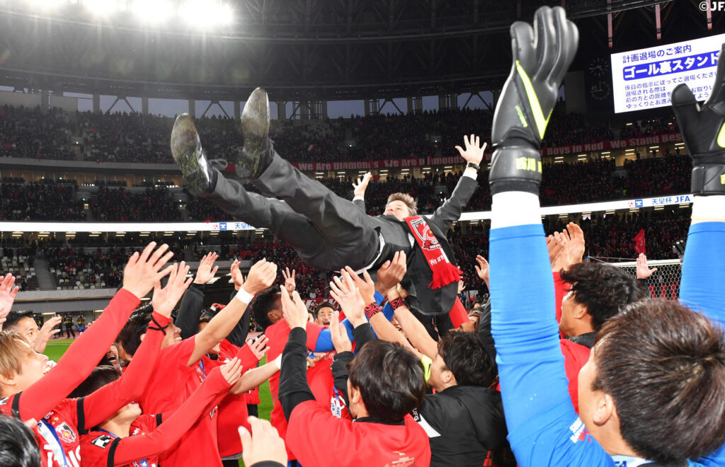 Urawa Red se proclamó campeón de la Copa Emperador a finales de 2021, mismo año donde Rodríguez fue elegido mejor entrenador del año en Japón