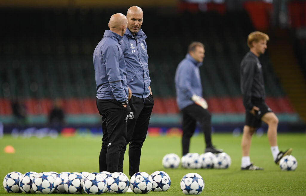 Zidane y Bettoni trabajaron juntos en el Real Madrid en dos etapas diferentes, acumulando éxitos nacionales e internacionales para el club. 