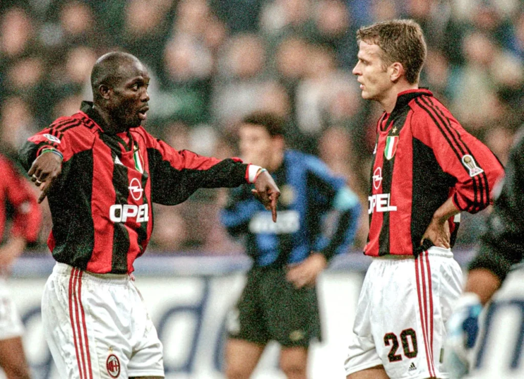 George Weah y Bierhoff fue la delantera del AC Milan de Zaccheroni, jugando el delantero africano en la banda izquierda y Bierhoff como delantero centro. 