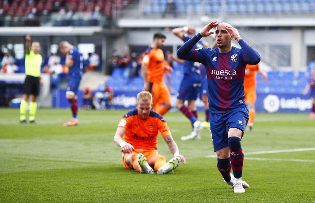 El Huesca, después de reaccionar en la segunda vuelta de la temporada 2020-2021 con Pacheta descendió a Segunda División en la última jornada. Eric Alonso/Getty Images