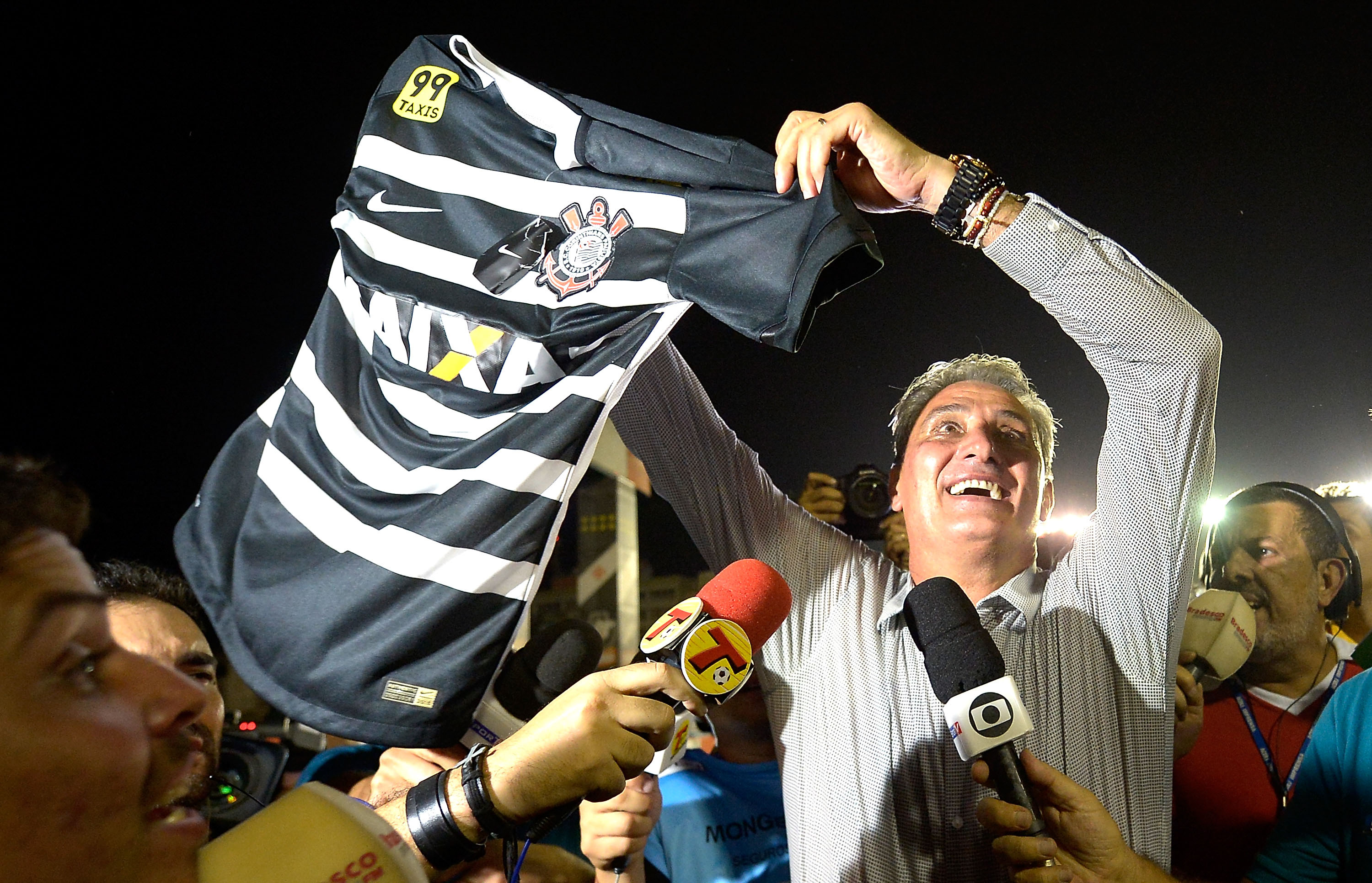 Tite lideró a Corinthians al título de liga brasileño en 2015, como también al campeonato del Mundial de Clubes de la FIFA en 2012. Alexandre Loureiro/Getty Images