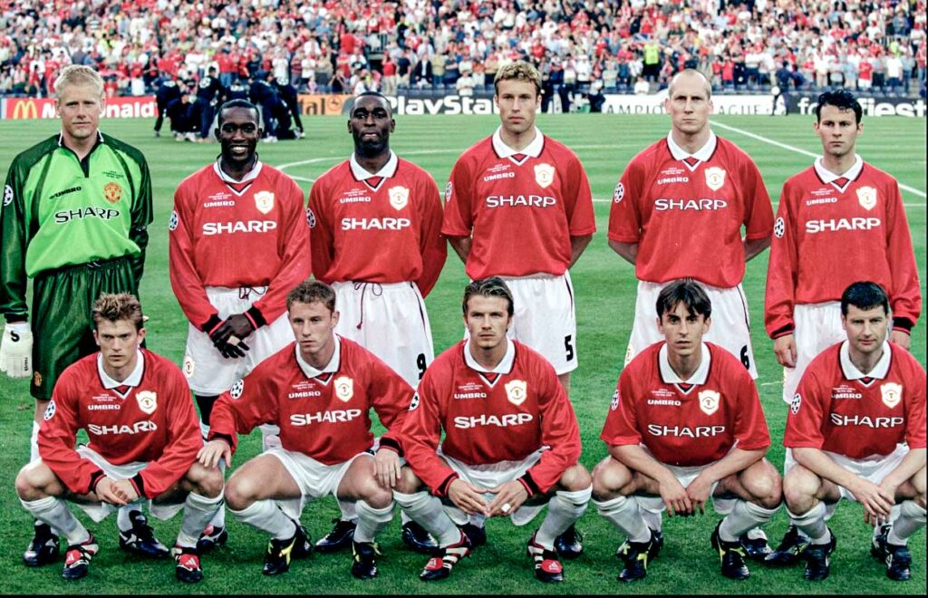 El United campeón del triplete -Premier League, FA Cup y Champions League- en la temporada 1998/99 estaba formado por un gran número de jugadores de la cantera, tal y como destaca Nick Cox. Alex Livesey /Allsport
