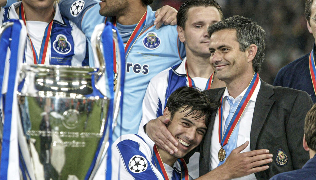 José Mourinho celebrando una Champions con el Porto