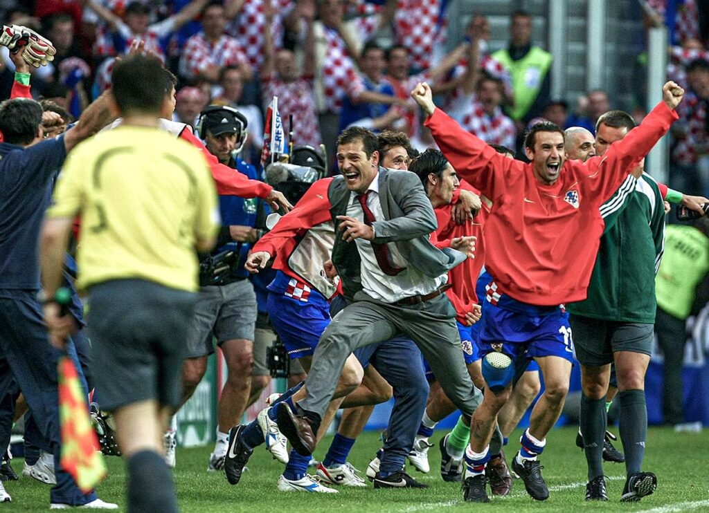 Slaven Bilic y sus jugadores celebran el triunfo croata sobre Alemania