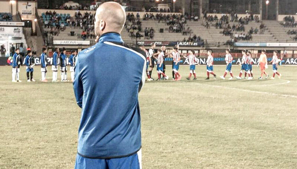 Miguel Ángel Ramírez en un partido de fútbol base