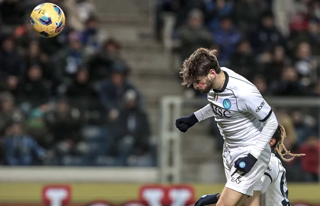 Khvicha Kvaratskhelia fue un jugador clave en el Napoli de Walter Mazzarri. Emilio Andreoli/Getty Images