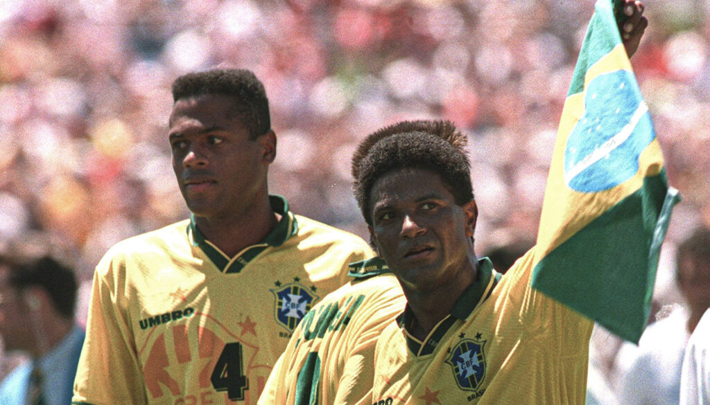 Mazinho (en primer plano), padre de Thiago Alcántara, fue uno de los grandes líderes de la selección brasileña en el Mundial 1994. Un campeonato que la canarinha ganó tras derrotar a Italia en la final. Stephen Dunn/ALLSPORT