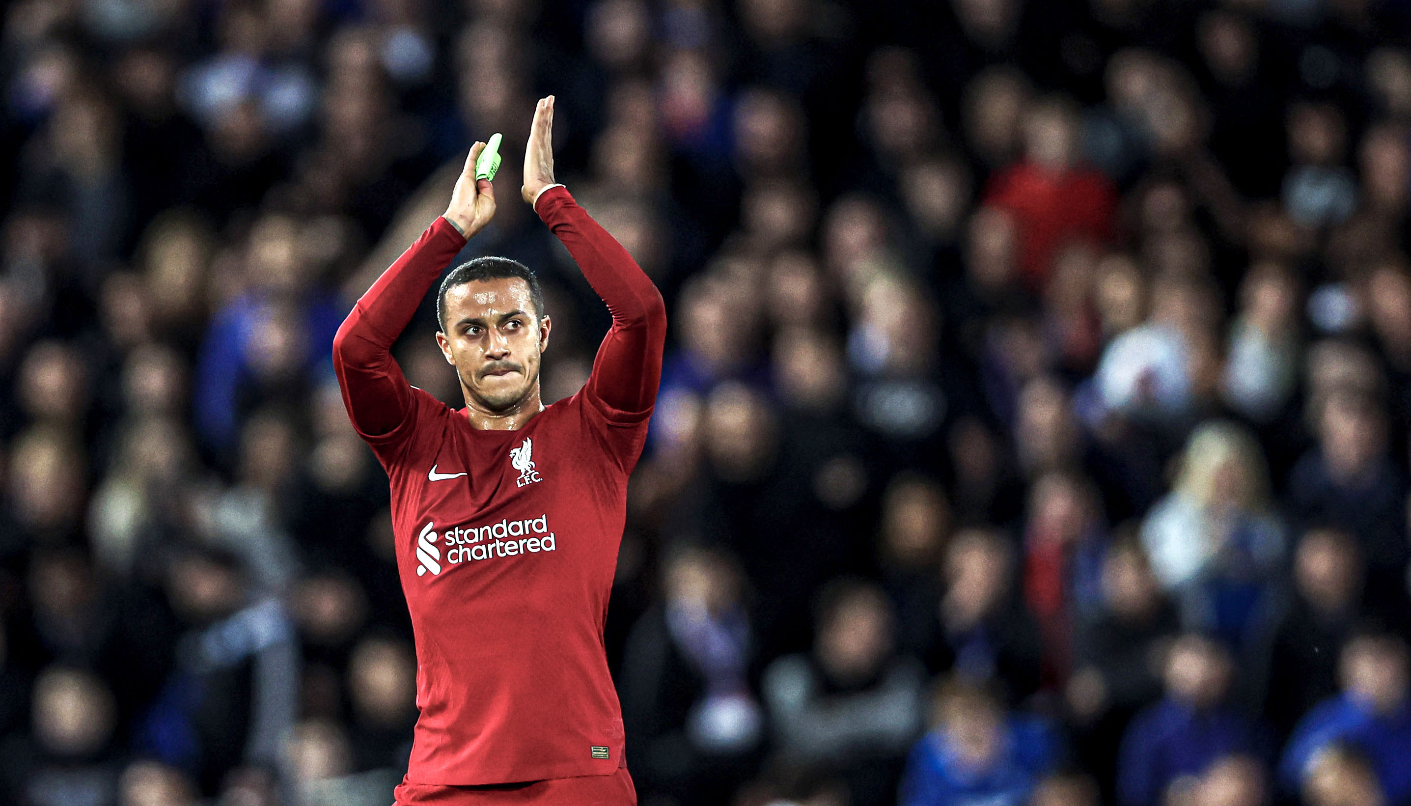 Thiago Alcántara completó su carrera en el Liverpool, otro de los grandes clubes de Europa. Una etapa donde, más allá del fútbol, vivió en primera persona la 'experiencia Anfield'. Clive Brunskill/Getty Images