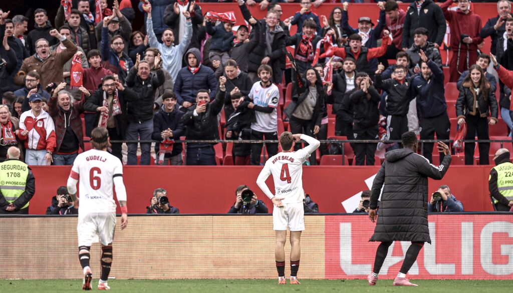 Kike Salas es uno de los canteranos en el actual equipo del Sevilla. Un pilar fundamental en la defensa del equipo. Getty Images
