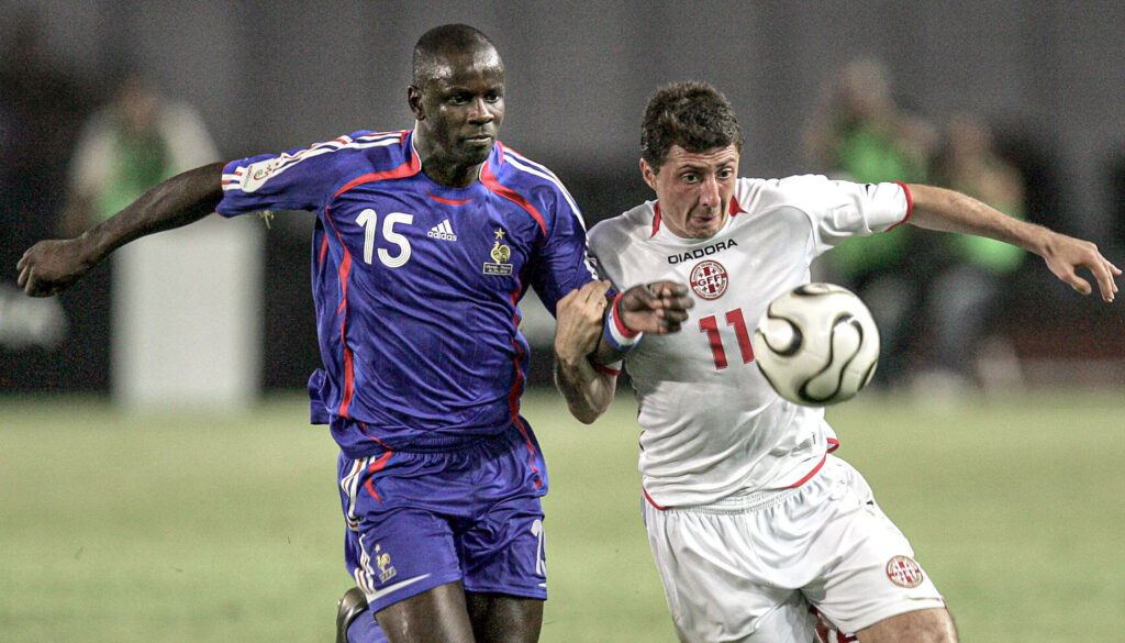 Shota Arveladze es uno de los grandes referentes en el fútbol de Georgia. Jugó 61 partidos con su selección, con 26 tantos. Alexander Nenemov/AFP vía Getty Images
