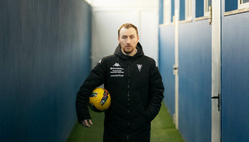 Ian Cathro construyó en el Estoril un equipo sólido y con una idea de juego definida. Fotografía: Daniel Ribeiro