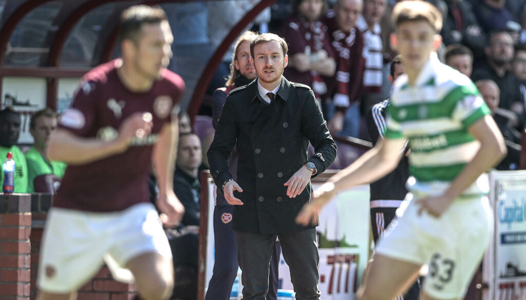 Ian Cathro se estrenó como primer entrenador en el Heart of Midlothian escocés. Una etapa que solo duró siete meses, pero muy importante para su crecimiento en los banquillos. Ian MacNicol/Getty Images