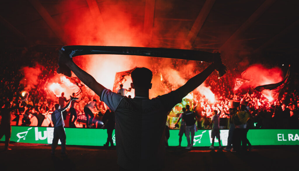 Histórico del fútbol español y casi al borde de la desaparición en algún momento, el Racing de Santander vuelve a competir en LaLiga después de catorce años. Fotografía cortesía del Real Racing Club de Santander