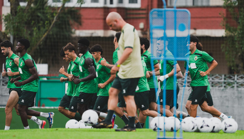 José Alberto se inició en el fútbol modesto, como entrenador de la cantera del Sporting de Gijón. Esta temporada debuta en LaLiga. Fotografía cortesía del Real Racing Club de Santander
