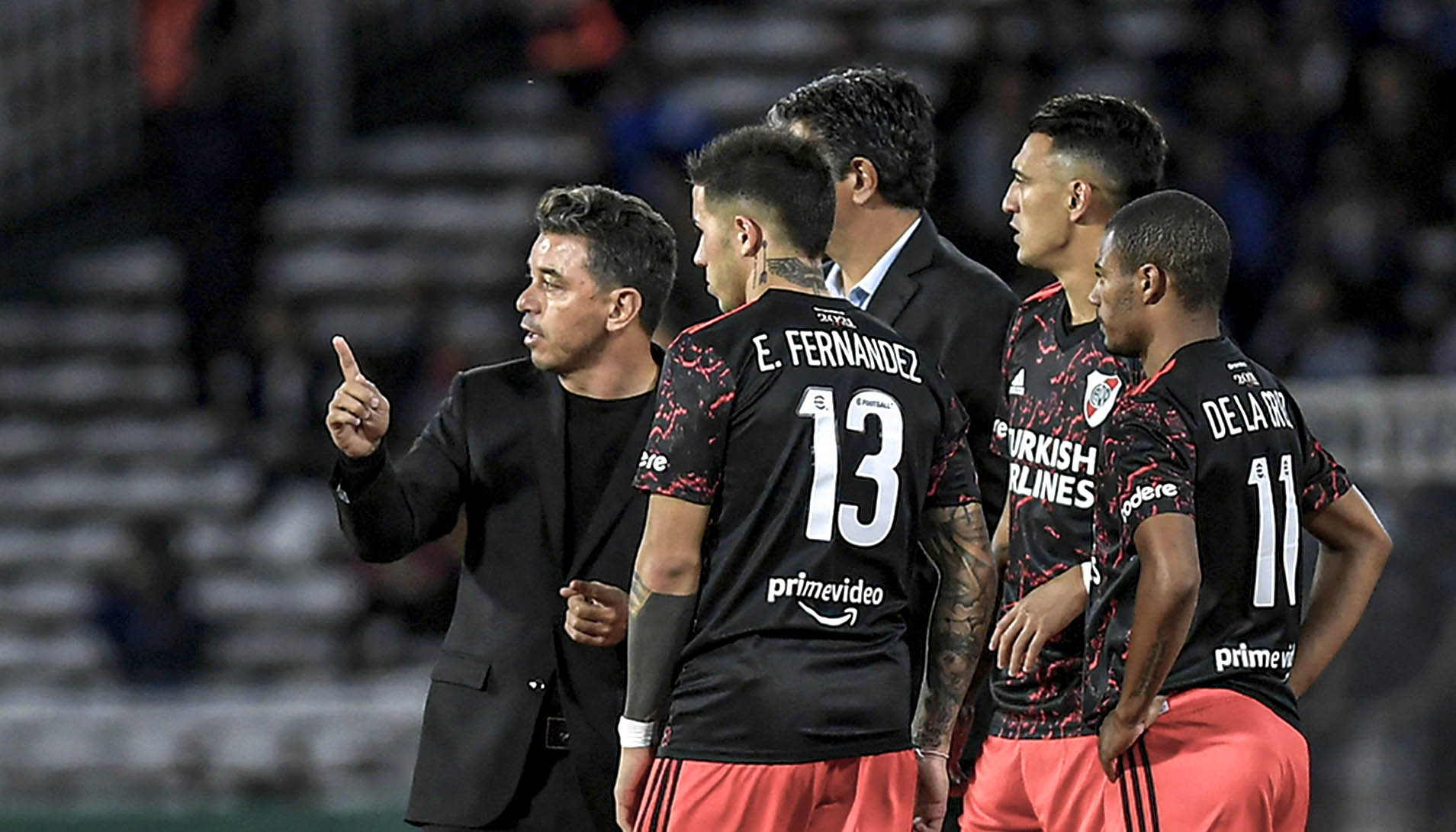 Marcelo Gallardo (a la izquierda) le dio la oportunidad a Enzo Fernández de jugar y tener un rol importante en River Plate. Getty Images